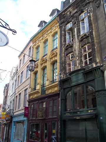 [2011.08.07059maisonscolores3.jpg]