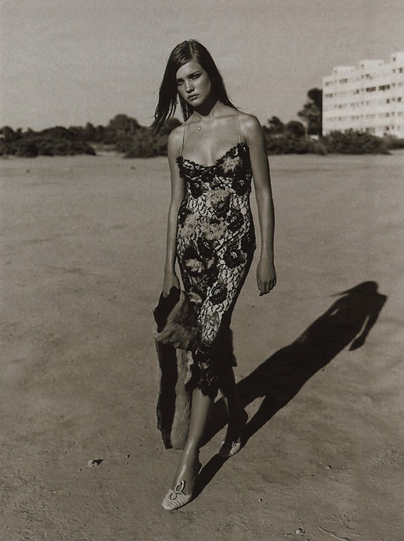 [marie-claire-france-jan2001-2%255B3%255D.jpg]