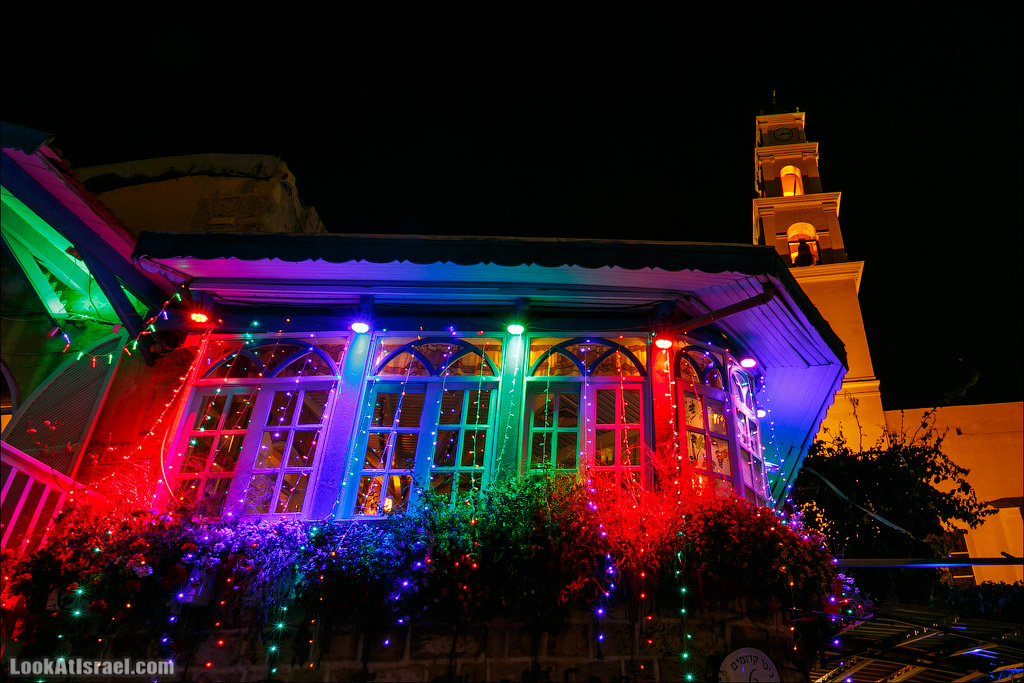 Рождество в Яффо. Праздничная елка и украшения. LookAtIsrael.com - Фото путешествия по Израилю