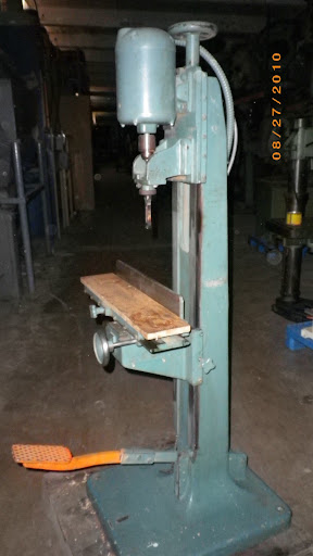 Oliver194dVerticalChiselWoodworkingMortiser.jpg