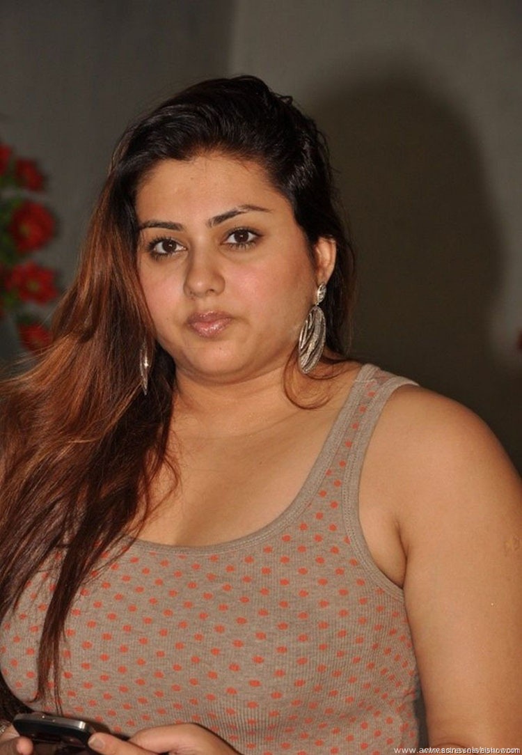 [Namitha%2520Sexy%2520Poses%2520%25283%2529%255B3%255D.jpg]