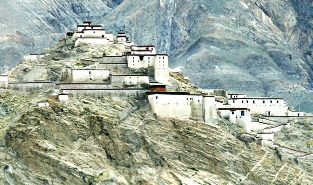 [04-Gyantse-Fortress%255B3%255D.jpg]