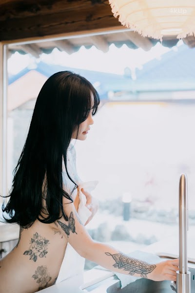 Jeon Bo-Yeon (전보연) Toilet Girl
