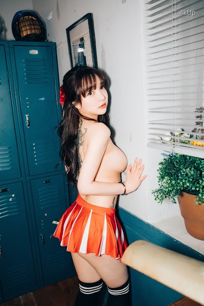 [Loozy] Son Ye-Eun (손예은) CHEER UP