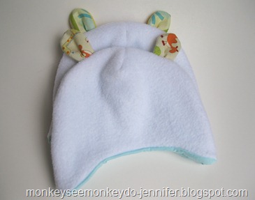 fleece and fuzzy hats with bear ears (4)