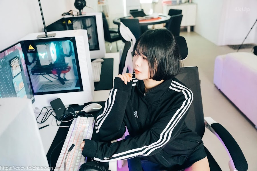 [Loozy] Zia (지아) PC Room With SP (Part A)