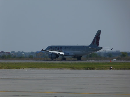 Aeroportul Otopeni: aterizare Qatar Airways la Bucuresti