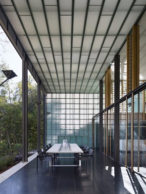 Casa Taringa / Loucas Zahos arquitects paredes-de-cristal