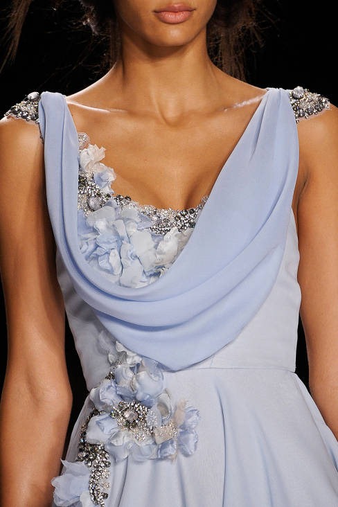 [elle-badgley-mischka-spring-2013-rtw-039-de-detail-lg%255B8%255D.jpg]