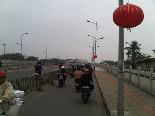 Scooters and bicycles in Haikou, China