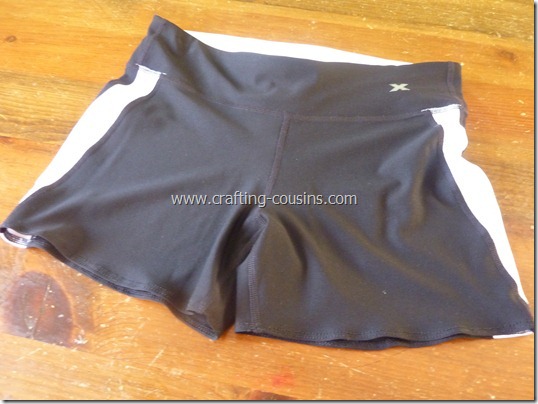 Make your own lap swim or triathlon suit tutorial from The Crafty Cousins (19)