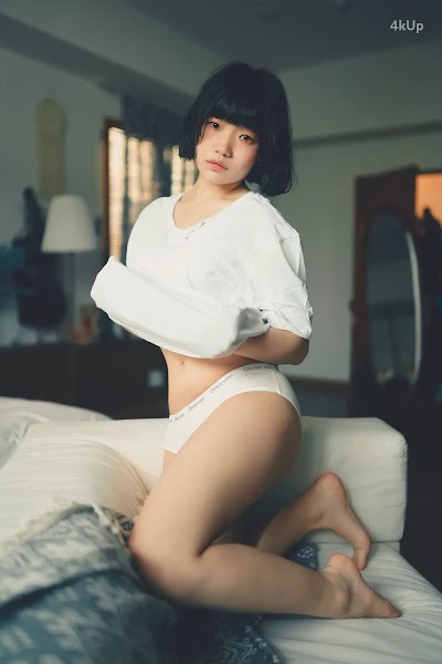 Mimmi (밈미) White