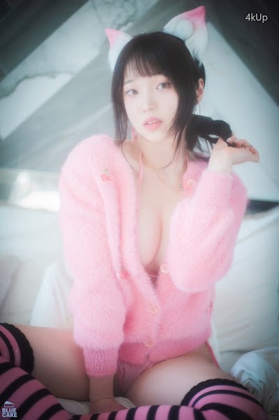 [BLUECAKE] Bambi (밤비) Naughty Cats Pink & Mint RED