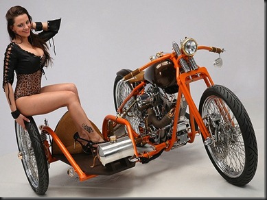 Prometheus-built-by-Motorvisionen-First-Place-in-RevTech-Performance-Class-Motorcycle-with-Biker-Girls-at-Custom-Chrome-Show-2011-2[1]
