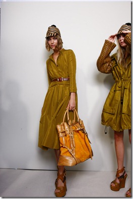 burberry-spring2012-twitter-2