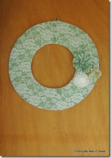 lace, mint, wicker wreath 015-001