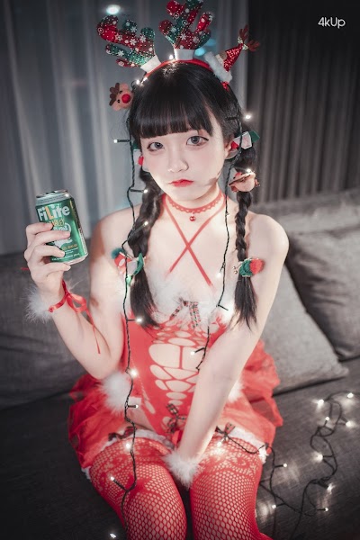 DJAWA Photo – Jeong Jenny (정제니) Christmas Special