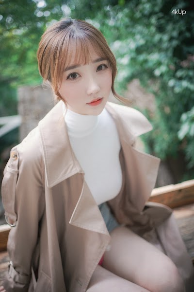 DJAWA Photo – Son Ye-Eun (손예은) A Snap of Intimacy