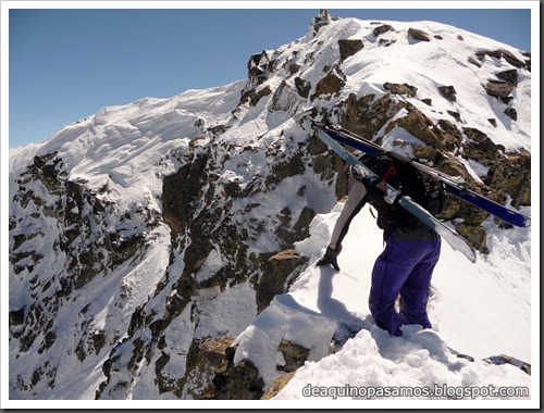 Arista NO y Descenso Cara Oeste con esquís (Pico de Arriel 2822m, Arremoulit, Pirineos) (Omar) 0781