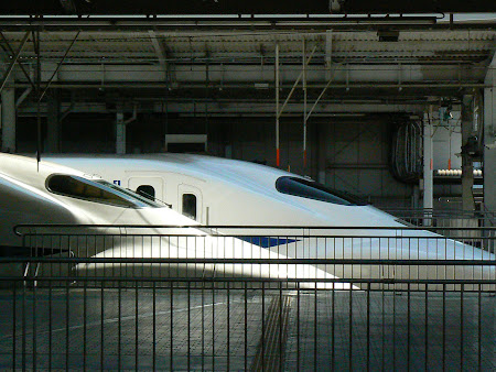 Tren Japonia: Shinkansen in Osaka