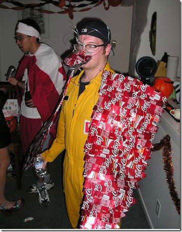 sirena Consejo Caso Todo Halloween: Disfraz casero de hombre pájaro con latas de coca cola