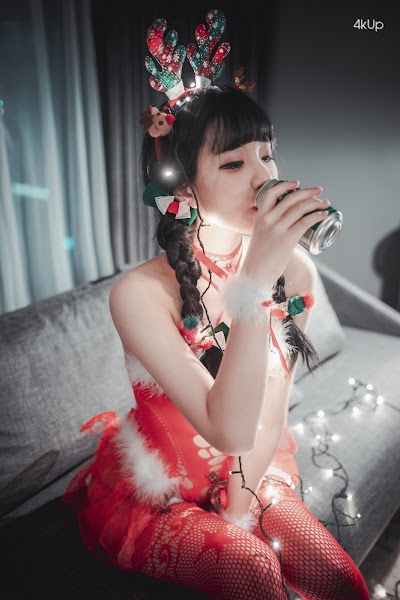 DJAWA Photo – Jeong Jenny (정제니) Christmas Special
