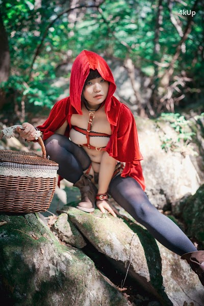 DJAWA Photo – Mimmi (밈미) Naughty Red Hiring Hood