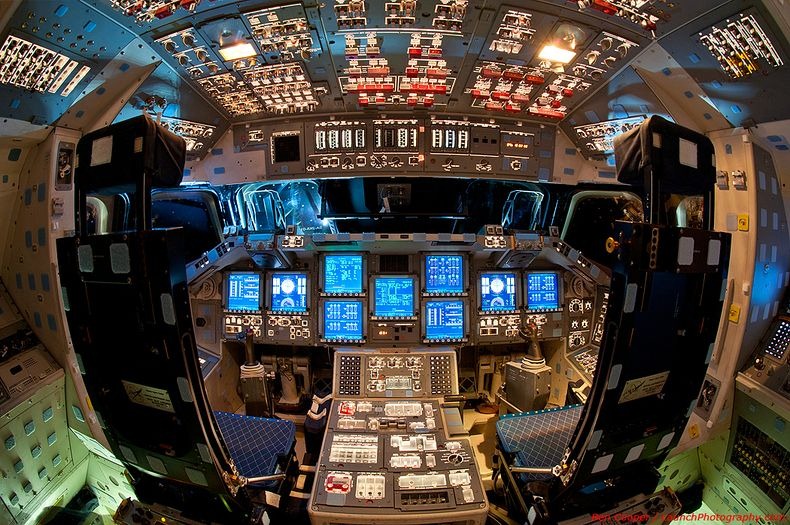 endeavour-flight-deck-19