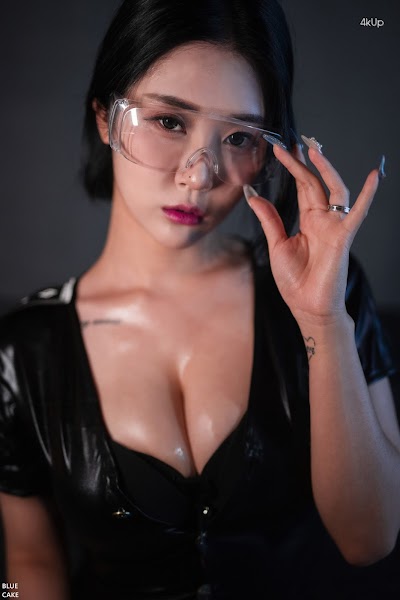 [BLUECAKE] Bomi (보미) – Siren
