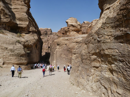 Obiective turistice Petra: Intrarea in Siq