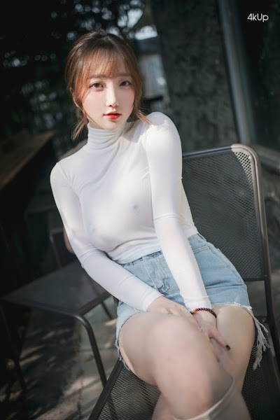 DJAWA Photo – Son Ye-Eun (손예은) A Snap of Intimacy
