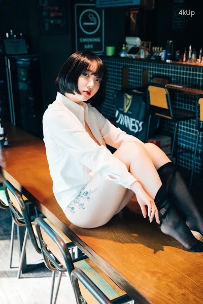 [Loozy] Son Ye-Eun (손예은) Tainted Love Bar