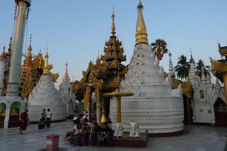 Obiective turistice Myanmar: Pagoda Shwedagon Yangon