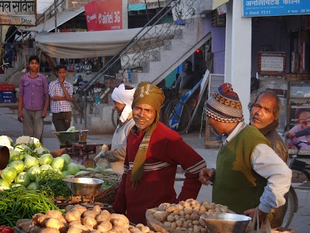 42. Piata din Agra.JPG