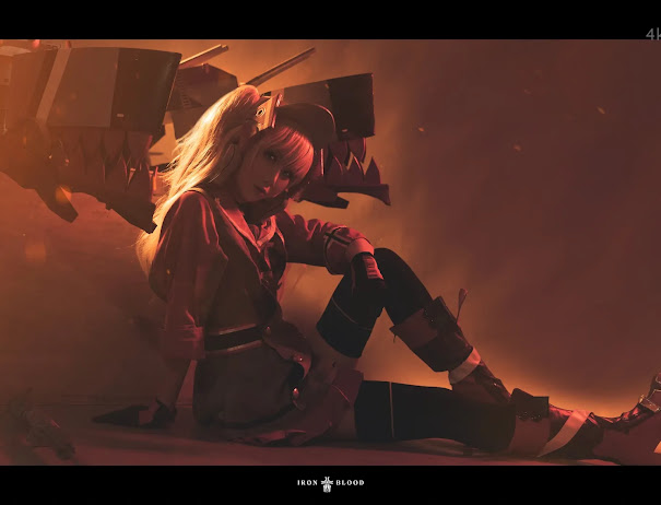 Coser@蜜桃少女是依酱呀 圣诞礼物