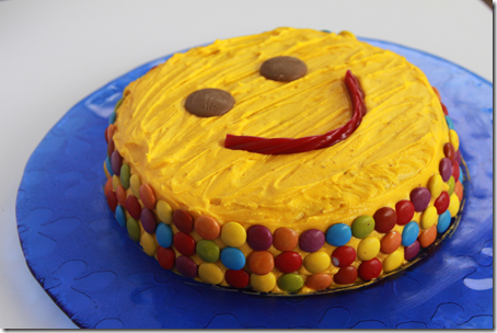 Smiley Face Cake1