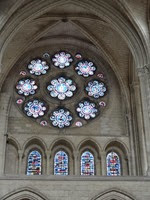 2014.09.10-020 vitraux des arts libéraux de la cathédrale Notre-Dame