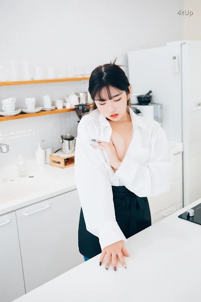 [Loozy] Sonson (손손) Nude Apron