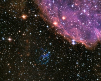 remanescente de supernova E0102