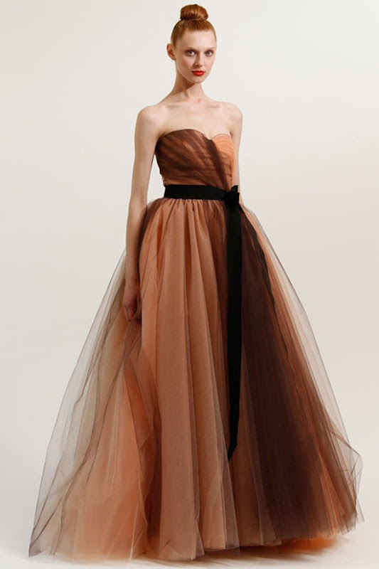 Carolina-Herrera-Resort-2012-Look-19_runway