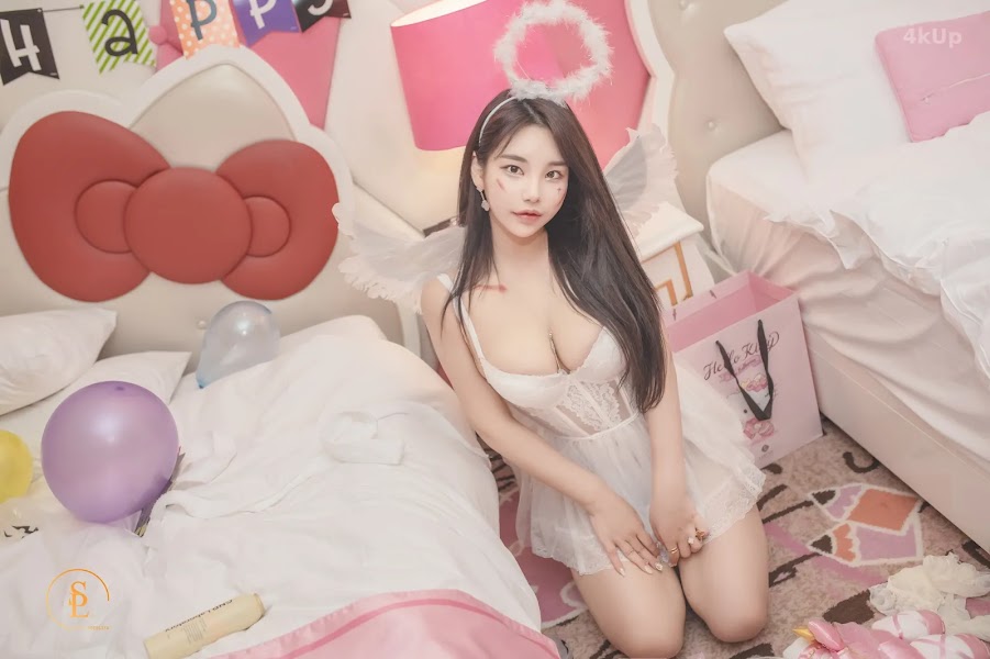 SAINT Photolife – Zzyuri (쮸리) Vol.16 Pink Halloween