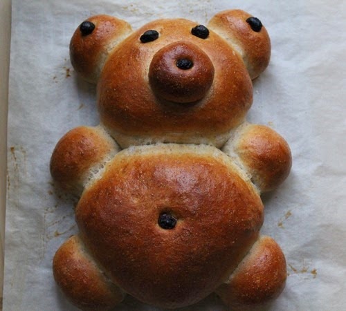 [teddy-bear-bread_3264.jpg]