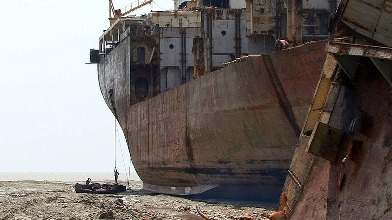 chittagong-ship-breaking-yard-11