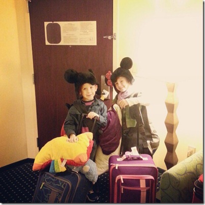 2012-12-30 1 Emma & Camden ready to leave motel