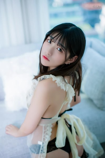 SonSon (손손) Maid’s Gift