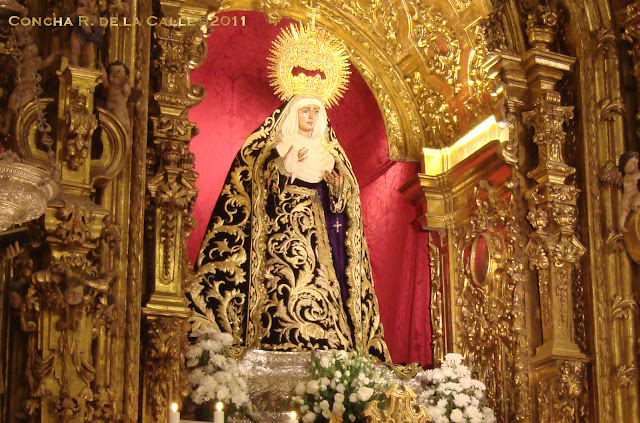 Esperanza de Triana de luto - Novbre 2011 0.jpg