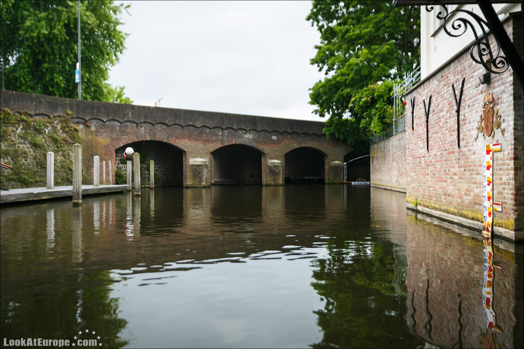 LookAtEurope.com - Фотогалоп по Европе. Чехия, Германия, Голландия.  Подземные каналы города Хертогенбош | Holland, Binnendieze in Hertogenbosch