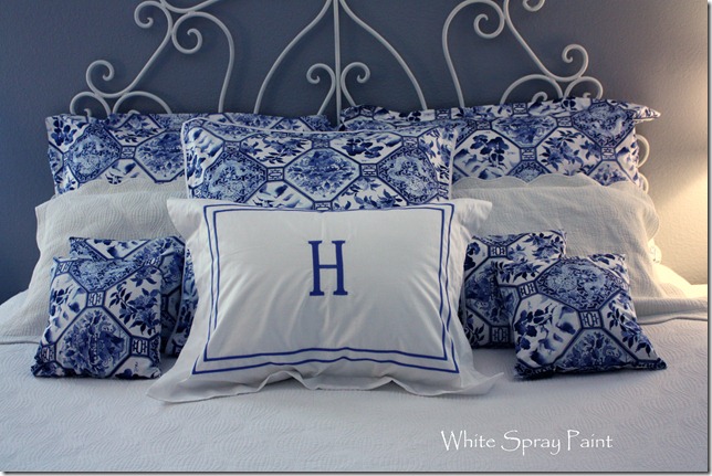 blue and white bedroom 3