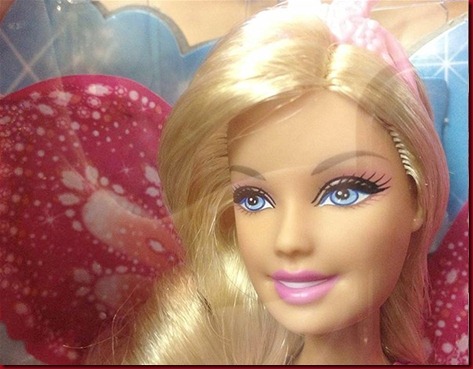 Uniknya Tampilan Boneka Barbie Tanpa Riasan ini mengakibatkan gosip Unik Tersendiri Karena B Barbie Berias Vs Barbie Natural