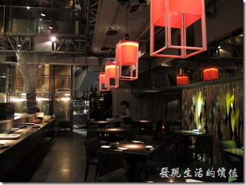 台北-三四味屋，大廳及廚房。